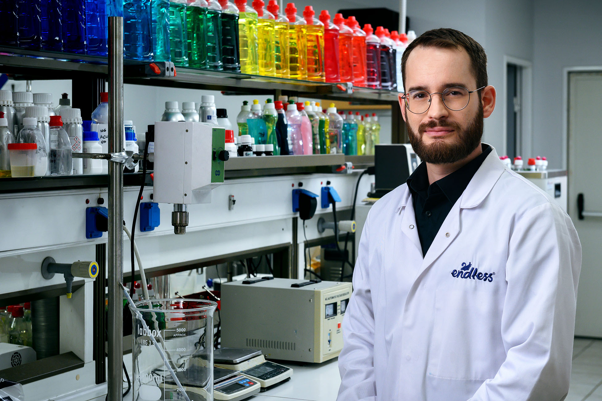 Επαγγελματικό Πορτρέτο, Στέλεχος εταιρείας, χημικός