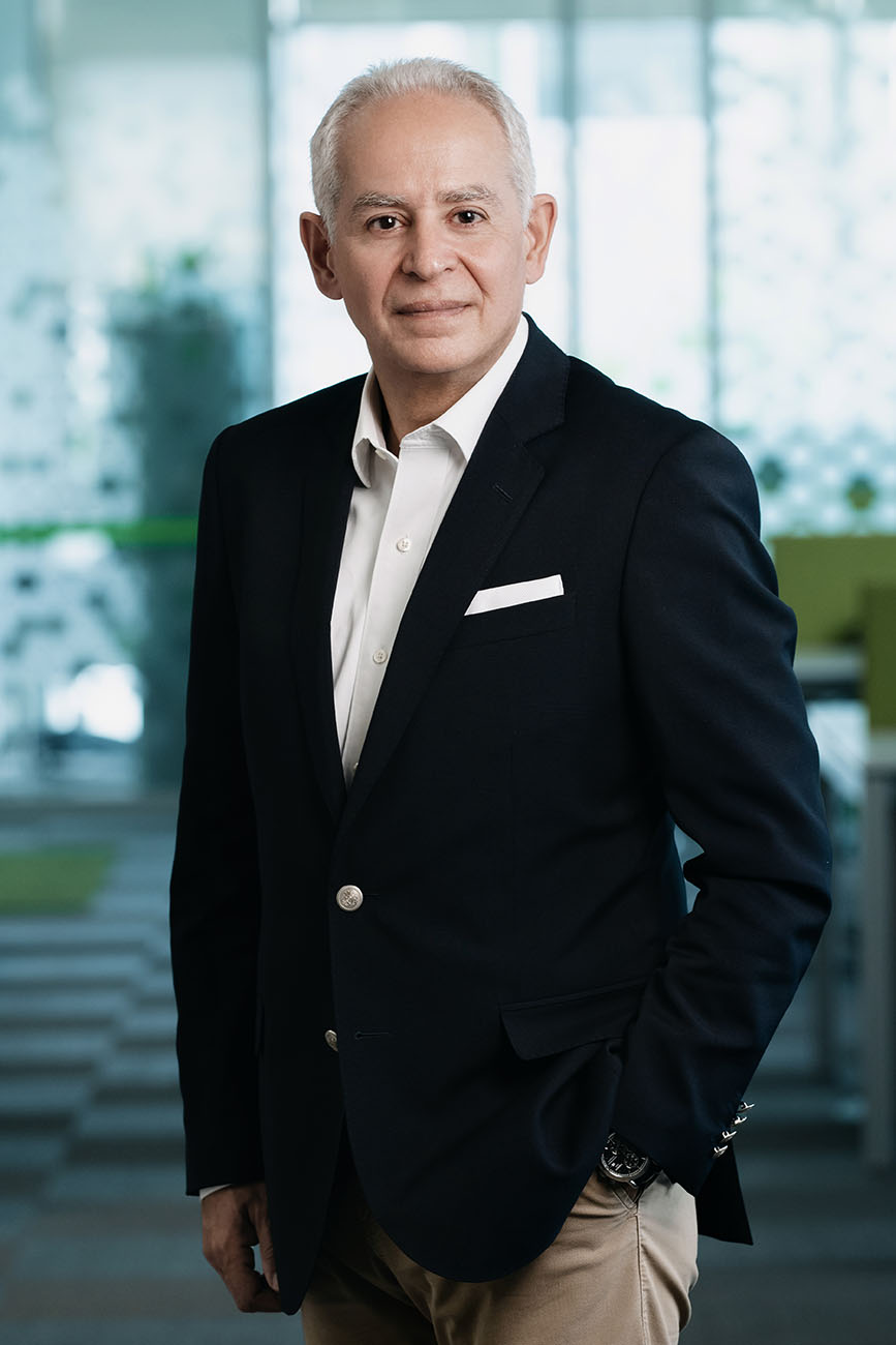 Σπύρος Ράπτης Επαγγελματικό Πορτρέτο, General Manager της Εταιρείας Schneider Electric